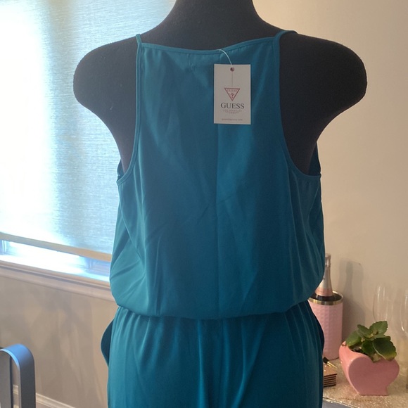 Guess plunging tank romper - Picture 6 of 8